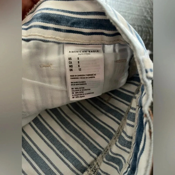 AEO High Rise Blue Striped Mom Shorts Sz 8 - Picture 3 of 8